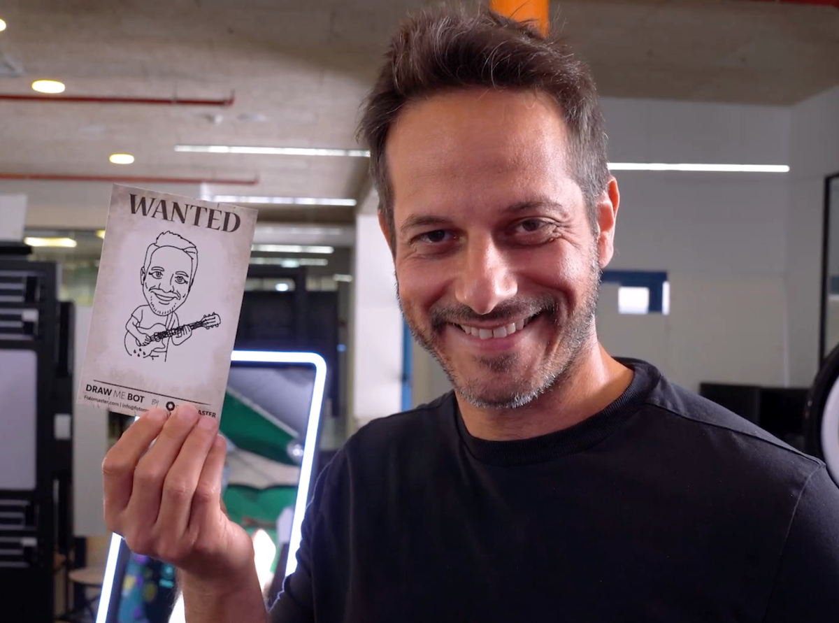 SketchBot — AI Robot Caricature Artist in Ottawa
